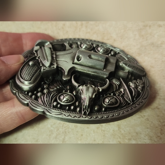 COPY - Western Rodeo Style revolver pistol theme feathers Longhorn bull belt bu… - Picture 4 of 5
